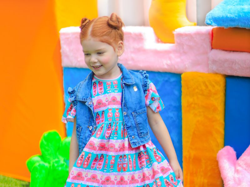 vestido infantil bonito e vestir