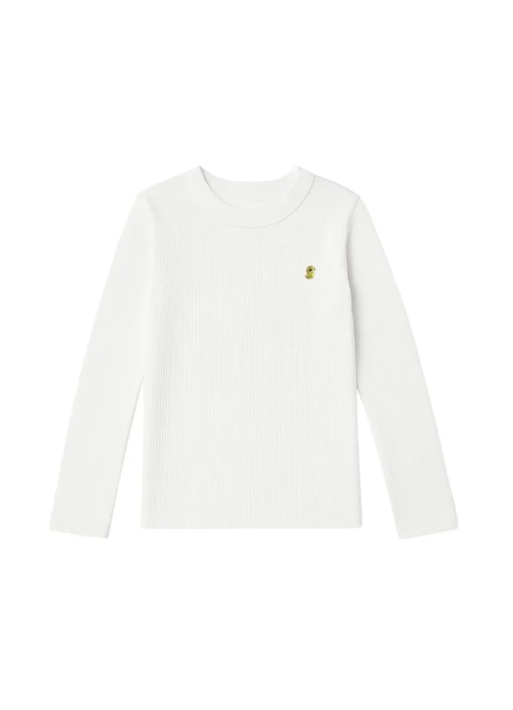 Blusa Básica usada como segunda pele em look junino.