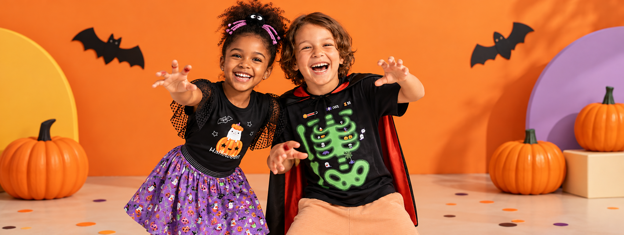 crianças com fantasias de halloween